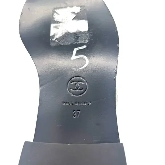 Chanel CC Logo Turnlock Calfskin Patent Leather Cap Toe Maryjane Flats Shoes 37 - Picture 11 of 13